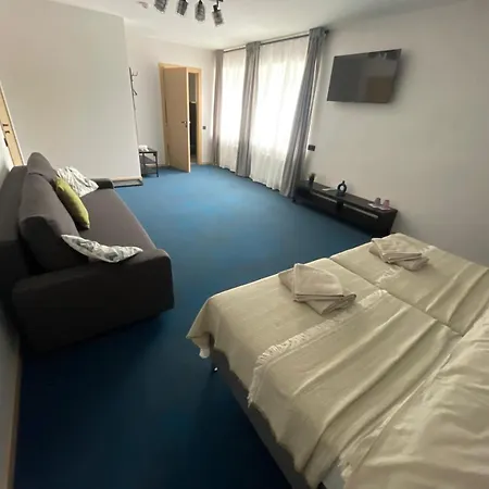Hotel Naktsmitne - Fisers Viesite